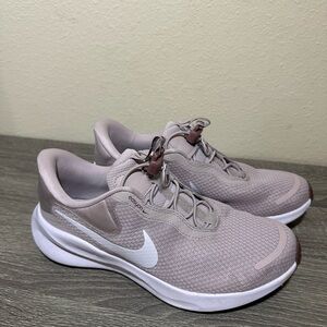 Nike Women's Sneakers - Soft Pink and White Size 8